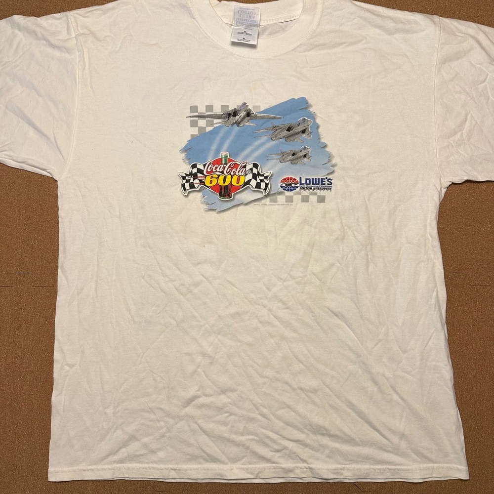 Gildan T-Shirt Mens XL White Coca-Cola 600 Racing Charlotte Speedway Graphic Tee